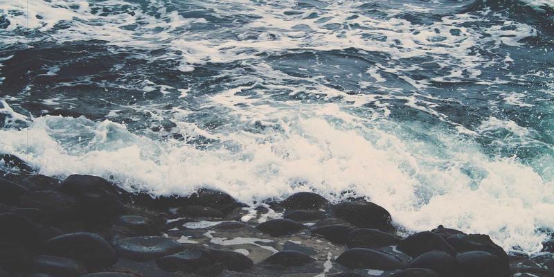 婚姻修复与个人成长：情感咨询如何重塑伴侣的健康沟通与冲突解决模式