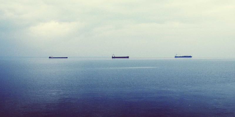 异地恋情感维护指南：干爱网专业咨询师教你应对距离挑战与信任构建