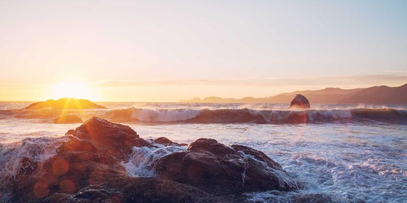 当感情亮起红灯：专业情感咨询如何助力婚姻修复与恋爱指导