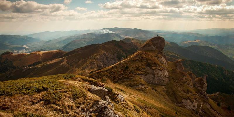 性亲密关系障碍如何破局？干爱网倡导：个人成长是婚姻修复的基石